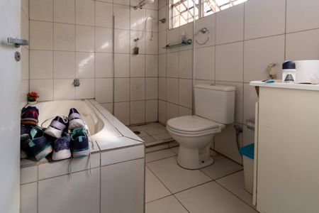 Casa para alugar com 210m², 3 quartos e 2 vagasBanheiro da Suíte