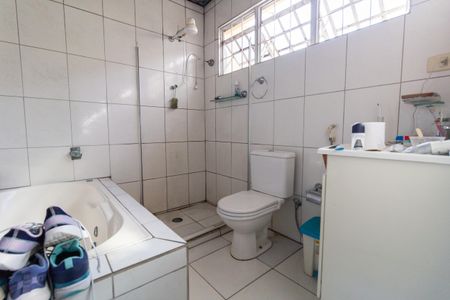 Casa para alugar com 210m², 3 quartos e 2 vagasBanheiro da Suíte