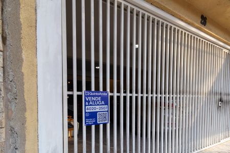 Casa para alugar com 210m², 3 quartos e 2 vagasFachada