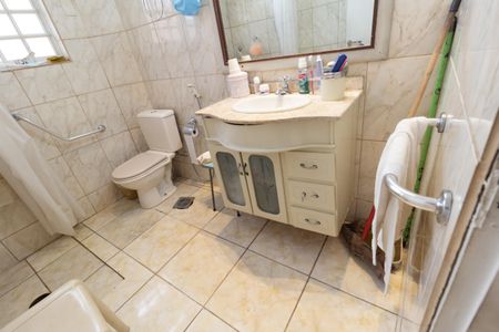 Casa para alugar com 210m², 3 quartos e 2 vagasBanheiro