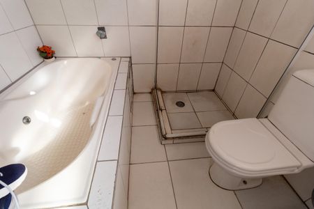 Casa para alugar com 210m², 3 quartos e 2 vagasBanheiro da Suíte