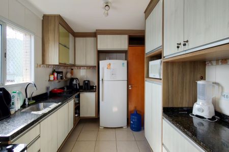Apartamento para alugar com 92m², 2 quartos e 1 vagaCozinha