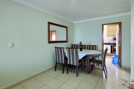 Apartamento para alugar com 92m², 2 quartos e 1 vagaSala