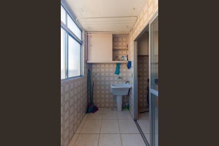 Apartamento à venda com 76m², 3 quartos e 1 vagaÁrea de Serviço