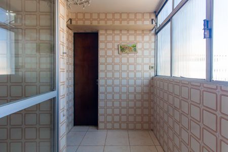 Apartamento à venda com 76m², 3 quartos e 1 vagaÁrea de Serviço