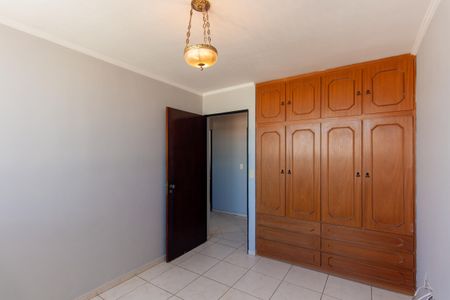 Apartamento à venda com 76m², 3 quartos e 1 vagaQuarto 2