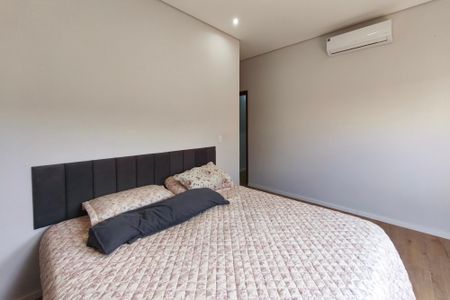 Casa de condomínio à venda com 201m², 4 quartos e 4 vagas Casa de condomínio à venda com 201m², 4 quartos e 4 vagasSuíte 3