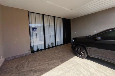 Casa de condomínio à venda com 201m², 4 quartos e 4 vagas Casa de condomínio à venda com 201m², 4 quartos e 4 vagasGaragem
