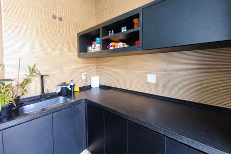 Casa de condomínio à venda com 201m², 4 quartos e 4 vagas Casa de condomínio à venda com 201m², 4 quartos e 4 vagasCozinha