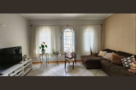 Casa à venda com 197m², 4 quartos e 2 vagas Casa à venda com 197m², 4 quartos e 2 vagasFoto 01