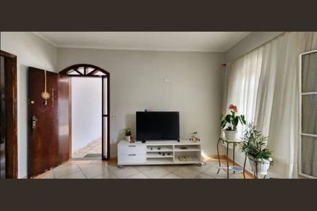 Casa à venda com 197m², 4 quartos e 2 vagas Casa à venda com 197m², 4 quartos e 2 vagasFoto 01