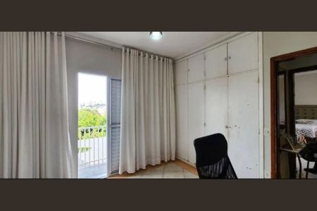 Casa à venda com 197m², 4 quartos e 2 vagas Casa à venda com 197m², 4 quartos e 2 vagasFoto 01