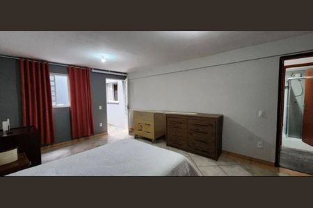Casa à venda com 197m², 4 quartos e 2 vagas Casa à venda com 197m², 4 quartos e 2 vagasFoto 01