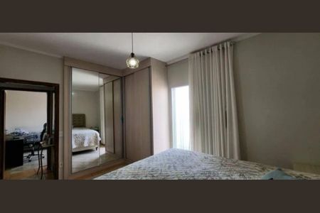 Casa à venda com 197m², 4 quartos e 2 vagas Casa à venda com 197m², 4 quartos e 2 vagasFoto 01