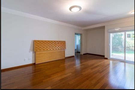 Casa de condomínio à venda com 732m², 4 quartos e 6 vagasFoto 29