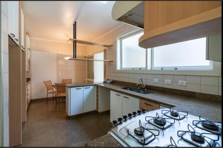 Casa de condomínio à venda com 732m², 4 quartos e 6 vagasFoto 22