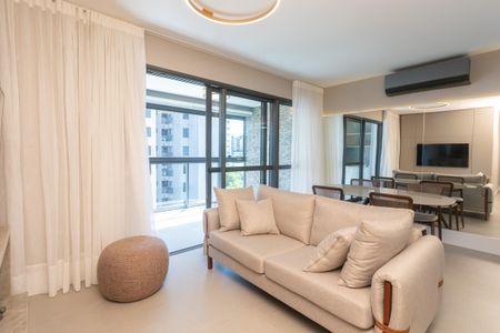 Apartamento à venda com 93m², 2 quartos e 2 vagasSala