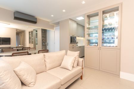 Apartamento à venda com 93m², 2 quartos e 2 vagasSala