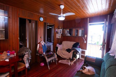 Casa à venda com 70m², 3 quartos e 3 vagasSala