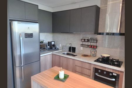 Apartamento à venda com 66m², 2 quartos e 2 vagasFoto 01