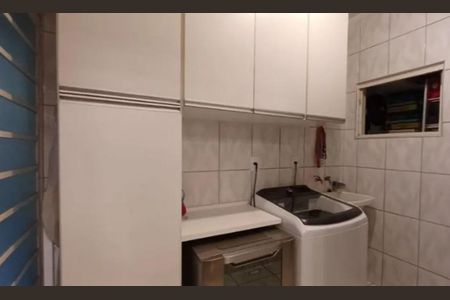 Casa à venda com 244m², 3 quartos e 3 vagas Casa à venda com 244m², 3 quartos e 3 vagasFoto 10