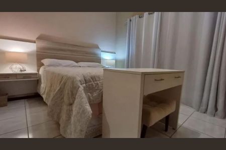 Casa à venda com 244m², 3 quartos e 3 vagas Casa à venda com 244m², 3 quartos e 3 vagasFoto 11