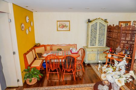 Apartamento à venda com 117m², 2 quartos e 1 vagaSala