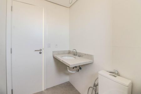 Apartamento à venda com 118m², 3 quartos e 4 vagasBanheiro da Suíte 2