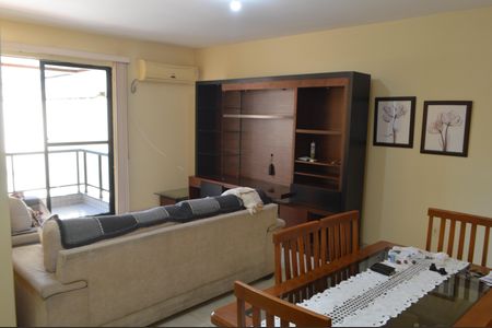 Apartamento à venda com 66m², 3 quartos e 1 vagaSala