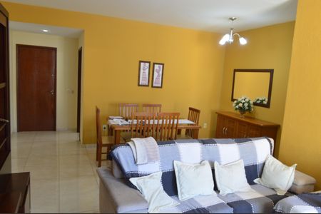 Apartamento à venda com 66m², 3 quartos e 1 vagaSala