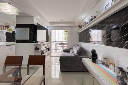 Apartamento à venda com 68m², 3 quartos e 1 vaga Apartamento à venda com 68m², 3 quartos e 1 vagaSala
