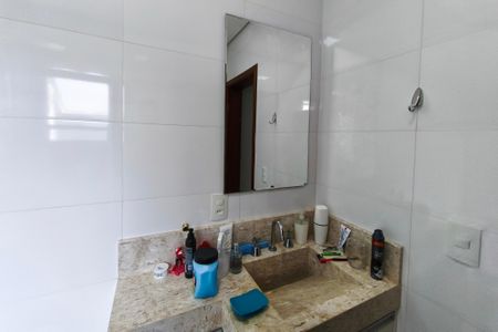 Casa de condomínio à venda com 250m², 3 quartos e 4 vagasBanheiro Suíte 1