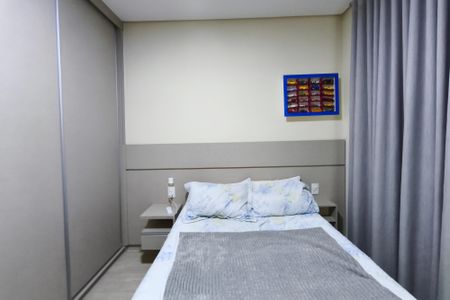 Casa de condomínio à venda com 250m², 3 quartos e 4 vagasSuíte 1