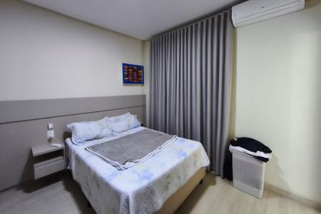 Casa de condomínio à venda com 250m², 3 quartos e 4 vagasSuíte 1