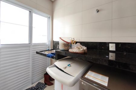 Casa de condomínio à venda com 250m², 3 quartos e 4 vagasÁrea de Serviço