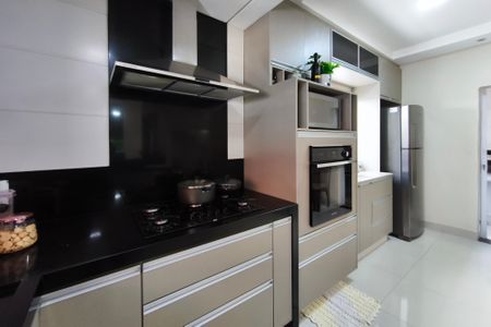 Casa de condomínio à venda com 250m², 3 quartos e 4 vagasCozinha