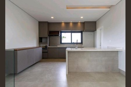 Casa de condomínio à venda com 352m², 4 quartos e 4 vagasFoto 04