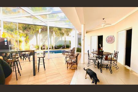 Casa de condomínio à venda com 220m², 3 quartos e 4 vagasFoto 35