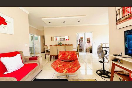 Casa de condomínio à venda com 220m², 3 quartos e 4 vagasFoto 29