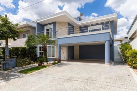 Casa de condomínio à venda com 315m², 4 quartos e 4 vagasFoto 01