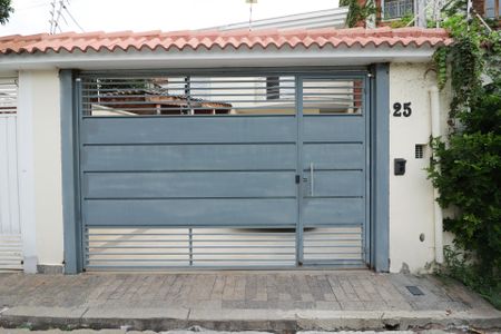 Casa à venda com 117m², 3 quartos e 2 vagas Casa à venda com 117m², 3 quartos e 2 vagasGaragem