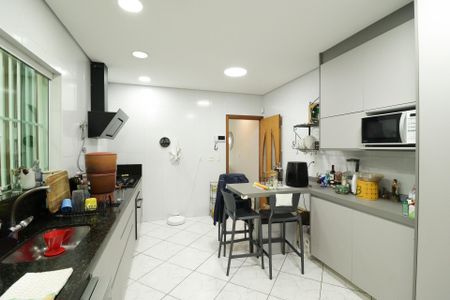 Casa à venda com 117m², 3 quartos e 2 vagas Casa à venda com 117m², 3 quartos e 2 vagasCozinha e Área de Serviço