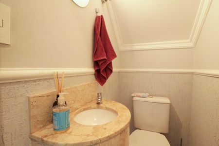 Casa à venda com 117m², 3 quartos e 2 vagas Casa à venda com 117m², 3 quartos e 2 vagasLavabo