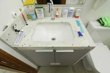 Casa à venda com 117m², 3 quartos e 2 vagas Casa à venda com 117m², 3 quartos e 2 vagasBanheiro da Suíte 2