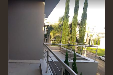 Casa de condomínio à venda com 242m², 3 quartos e 4 vagasFoto 05