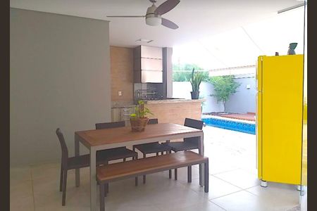 Casa de condomínio à venda com 242m², 3 quartos e 4 vagasFoto 44
