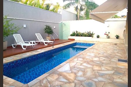 Casa de condomínio à venda com 242m², 3 quartos e 4 vagasFoto 46
