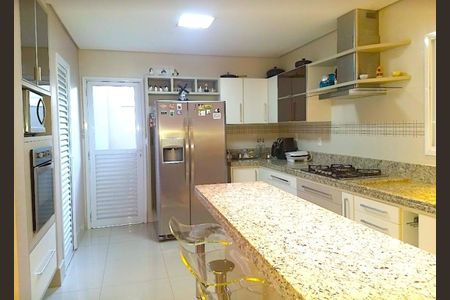 Casa de condomínio à venda com 242m², 3 quartos e 4 vagasFoto 36