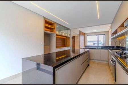 Casa de condomínio à venda com 242m², 3 quartos e 4 vagas Casa de condomínio à venda com 242m², 3 quartos e 4 vagasFoto 15