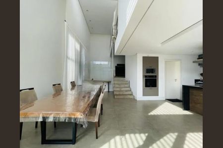 Casa de condomínio à venda com 270m², 4 quartos e 4 vagasFoto 05